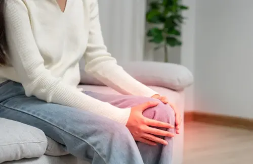 Nyeri Lutut Pada Wanita: Risiko Serius Yang Harus Diwaspadai Sejak Dini